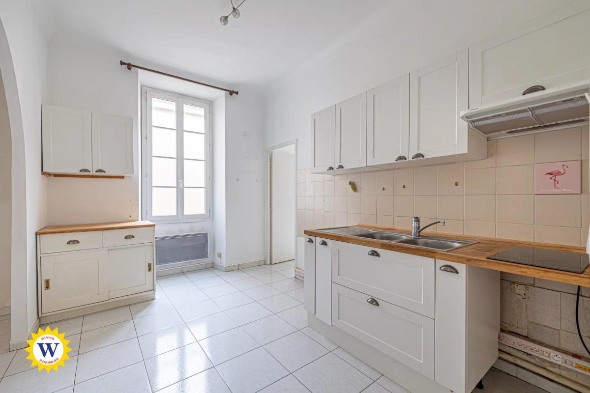 3 pièces à rénover – Rue de l’Hôtel des Postes