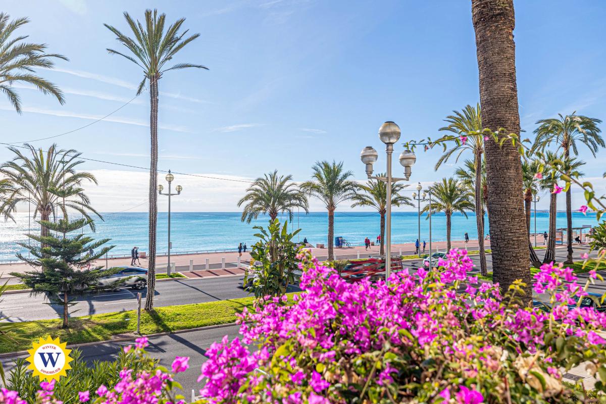 NICE PROMENADE DES ANGLAIS / 3 pièces de 91 m2, traversant, terrasse, vue mer panoramique, refait à neuf, cave  !