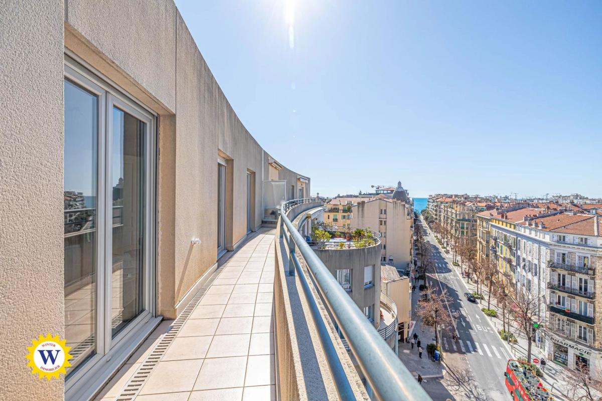 Dernier étage avec terrasse et aperçu mer – Gambetta