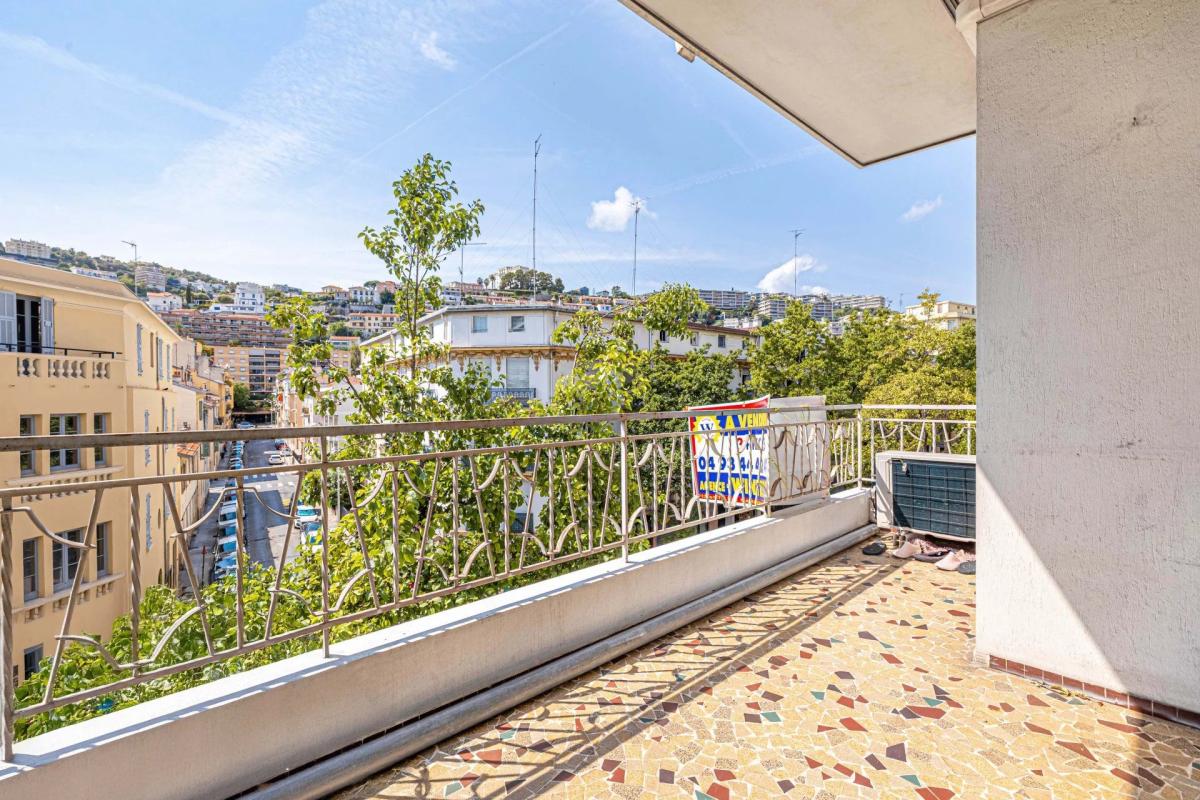 Nice Cessole – 3 pièces traversant avec terrasse, vendu occupé