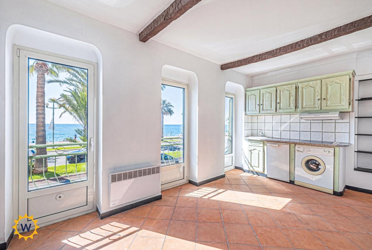 NICE PROMENADE DES ANGLAIS - STUDIO/ T1 BIS - VUE MER PANORAMIQUE