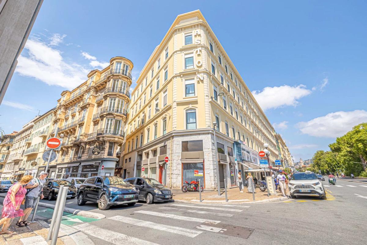Investissement locatif – Appartement divisé en 8 studios à deux pas de la Place Masséna
