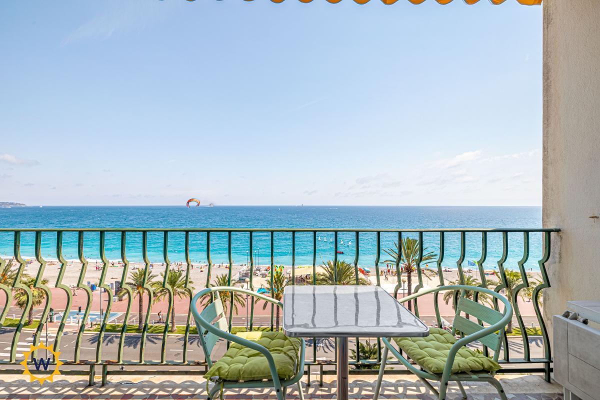 Appartement À Louer studio meublé avec vue mer - location longue durée
