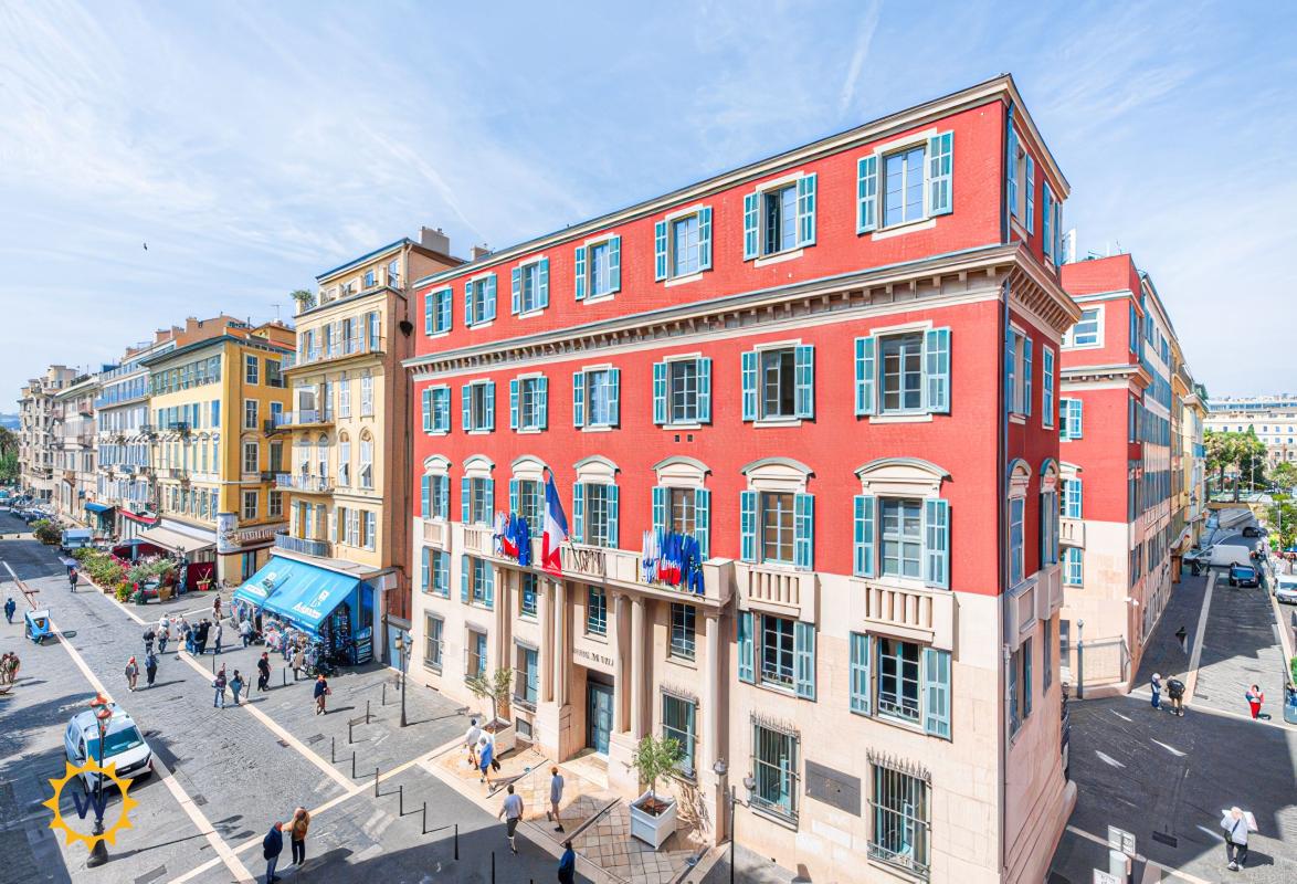 LOCATION ETUDIANTE - NICE CENTRE - 2 PIECES MEUBLE