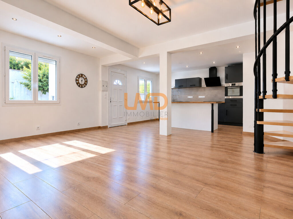 Maison de village rénovée, clé en main, localisation idéale