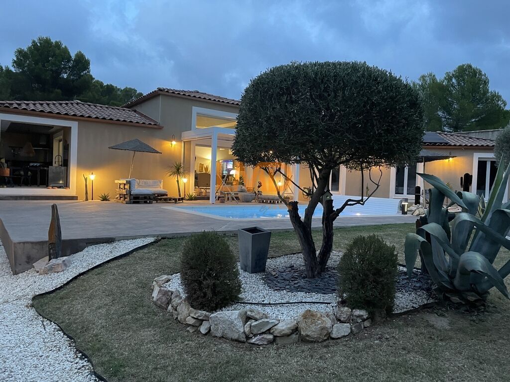 Villa 5 pièces piscine garage