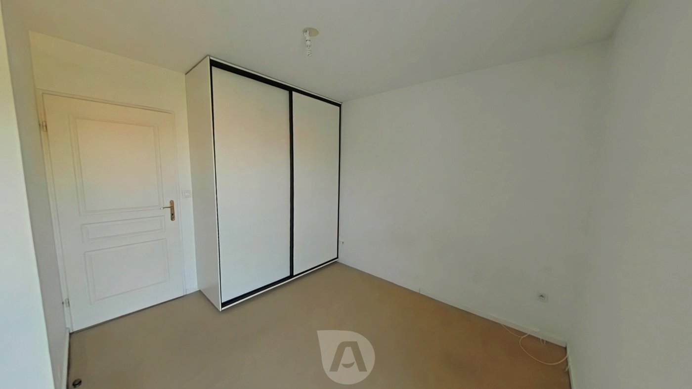 Appartement 2 pièces 58.03 m² carrez à NEUVILLE EN FERRAIN - Photo 4