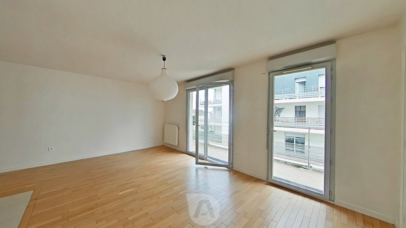 Appartement 2 pièces de 45.50m2 carrez avec balcon et place de parking à CONFLANS STE HONORINE - Photo 2