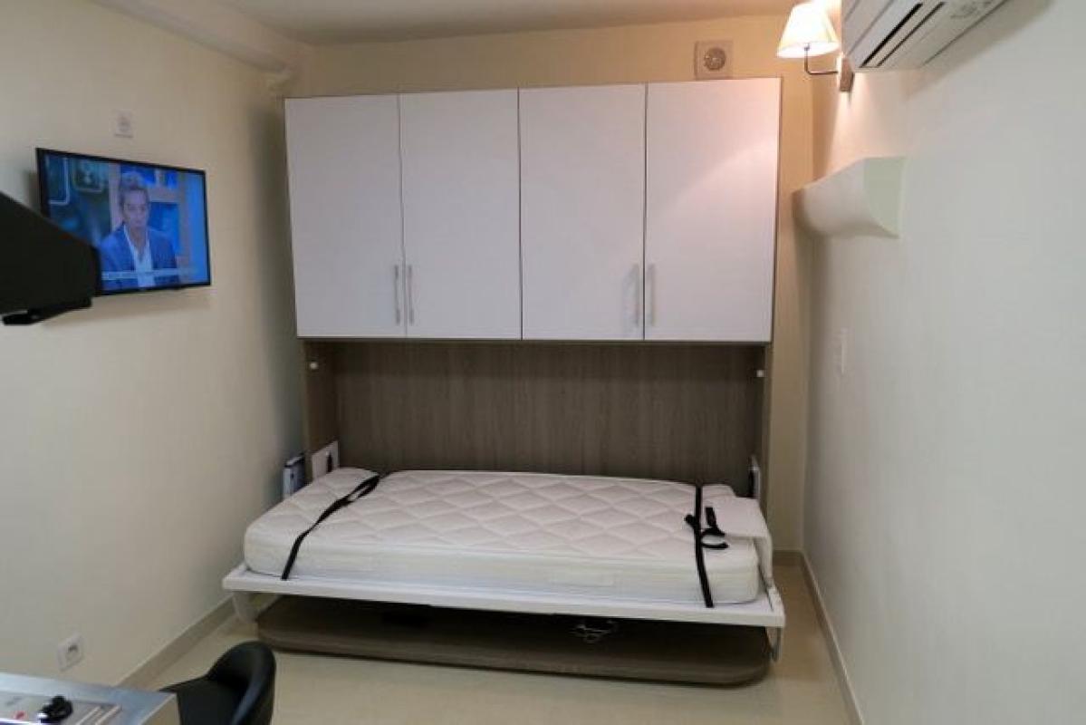 Vieux nice, studio meuble de 10,80m²