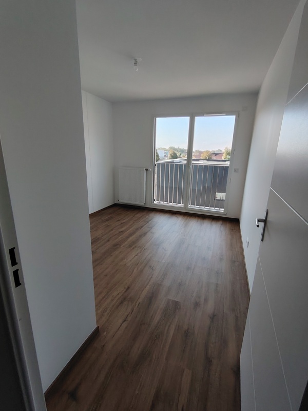 T3 - Photo 2