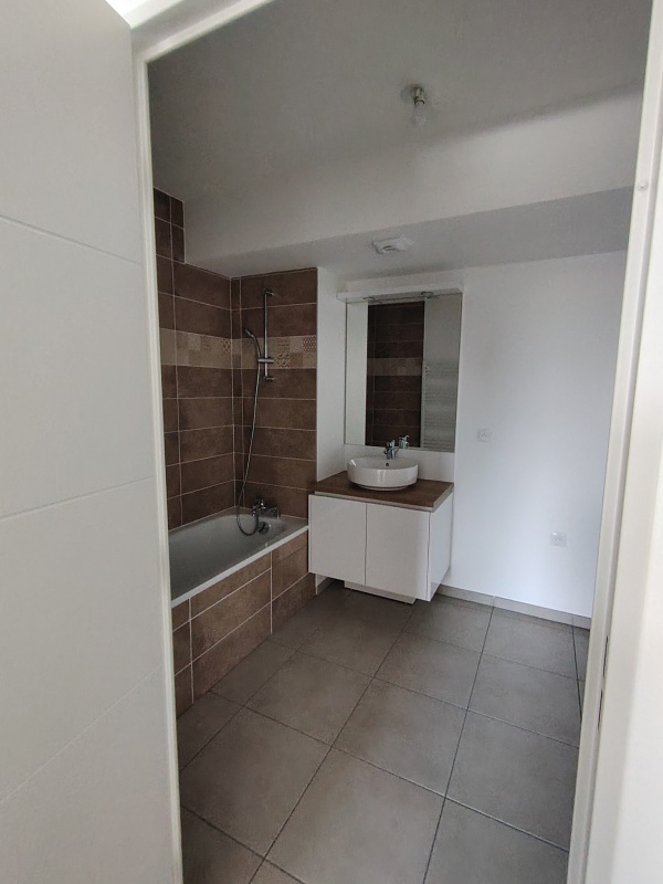 T3 - Photo 5
