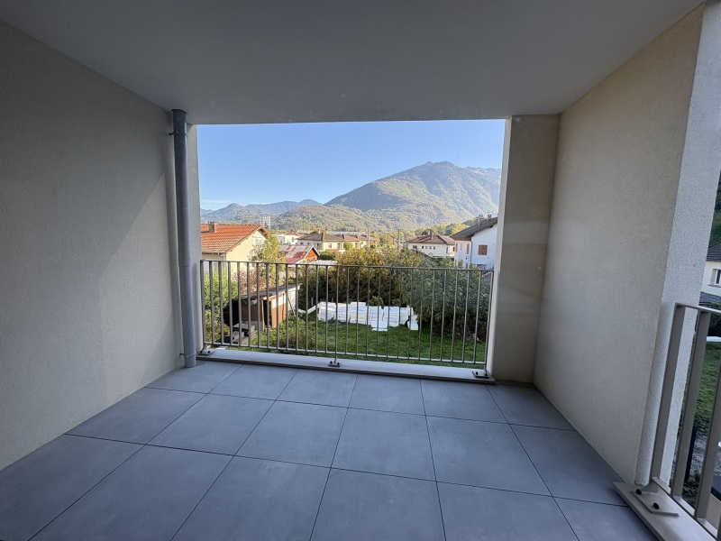 Appartement à louer, 3 pièces, 61 m², Albertville