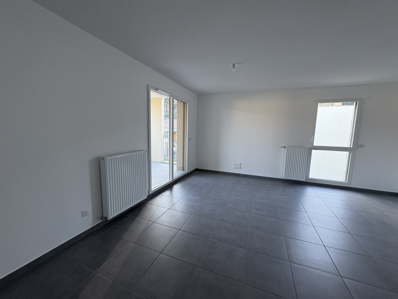 T3 - Photo 3