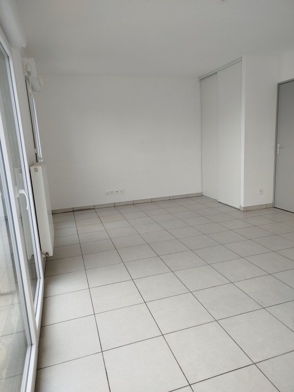 T1 - Photo 2