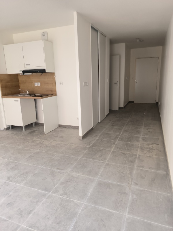 T1 - Photo 2