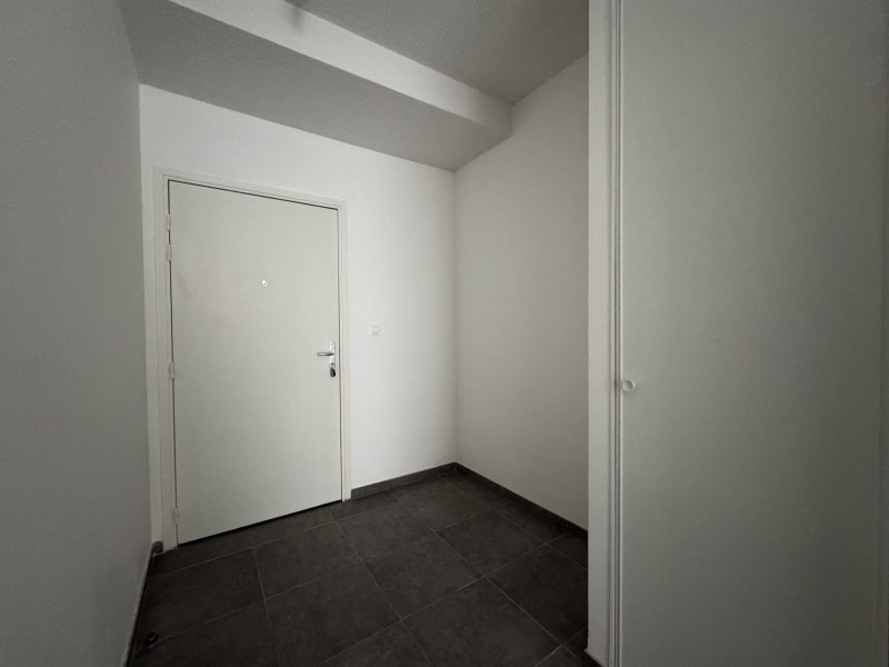 T3 - Photo 3