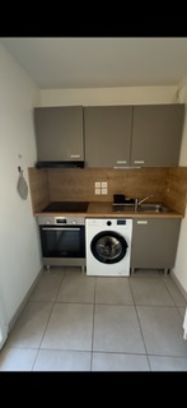 T1 - Photo 3