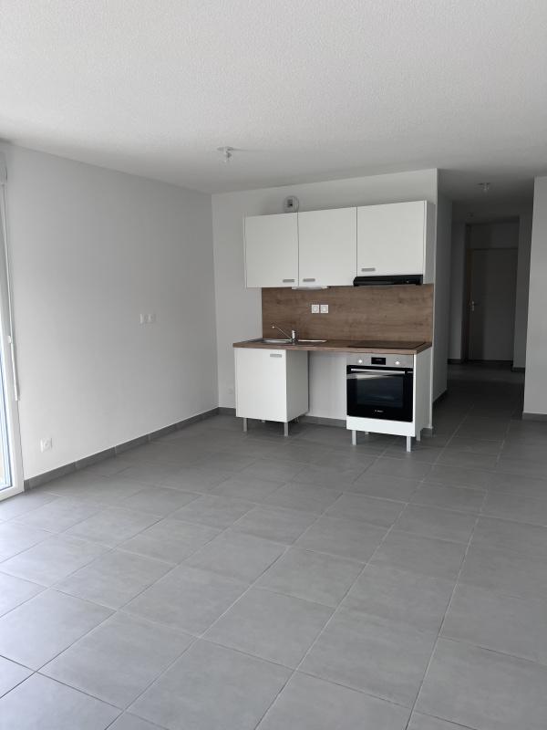 T3 - Photo 3
