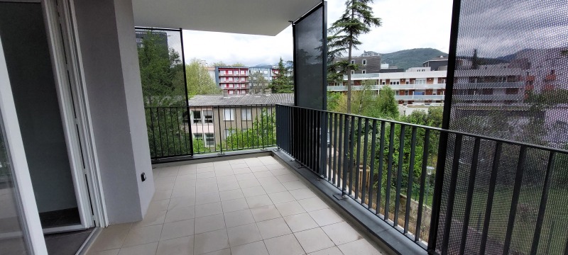T3 - Photo 3