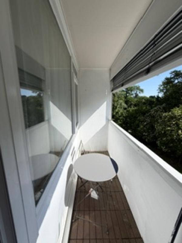 T1 - Photo 3