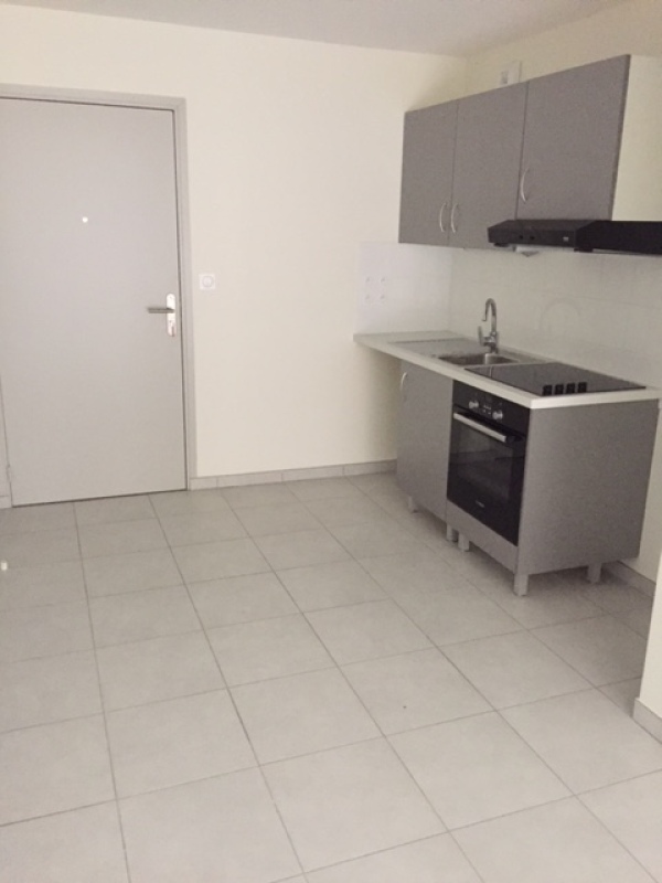 T1 - Photo 2