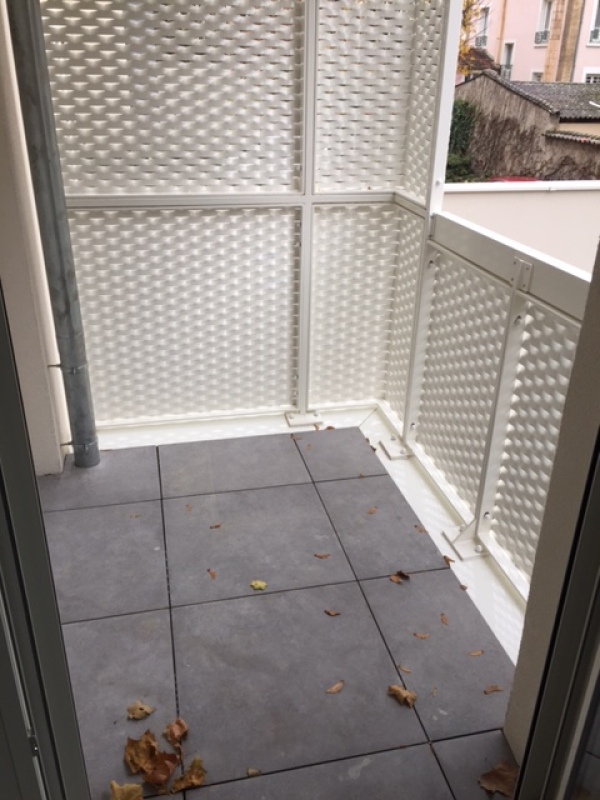T1 - Photo 3