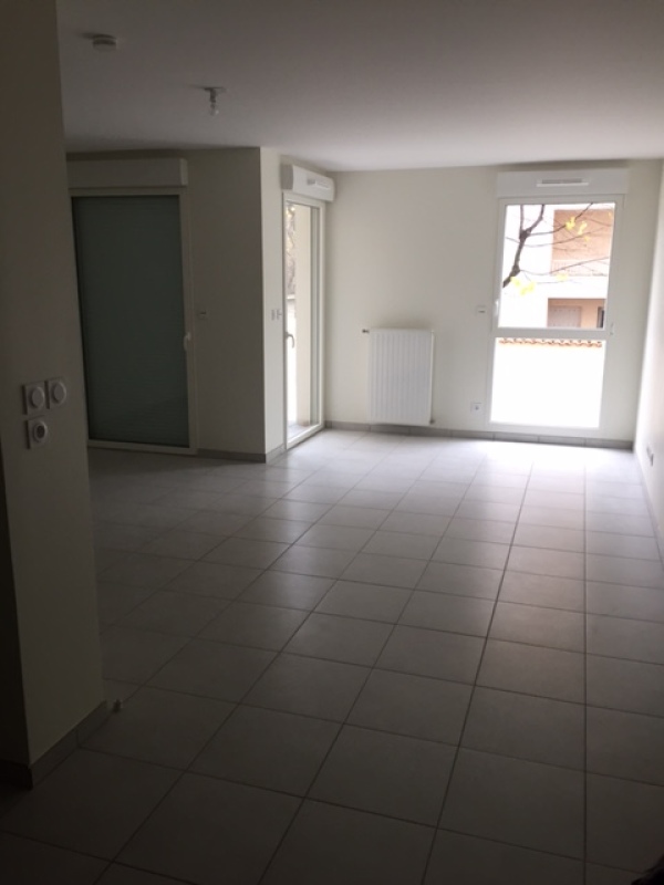 T1 - Photo 5