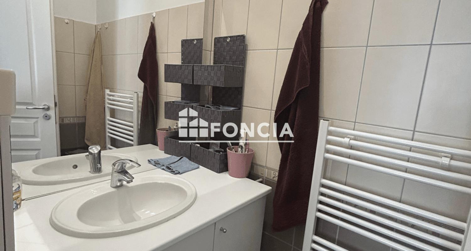 VOLGELSHEIM 2 pièces avec 2 places de parkings extérieur + 1 cave à vendre !
