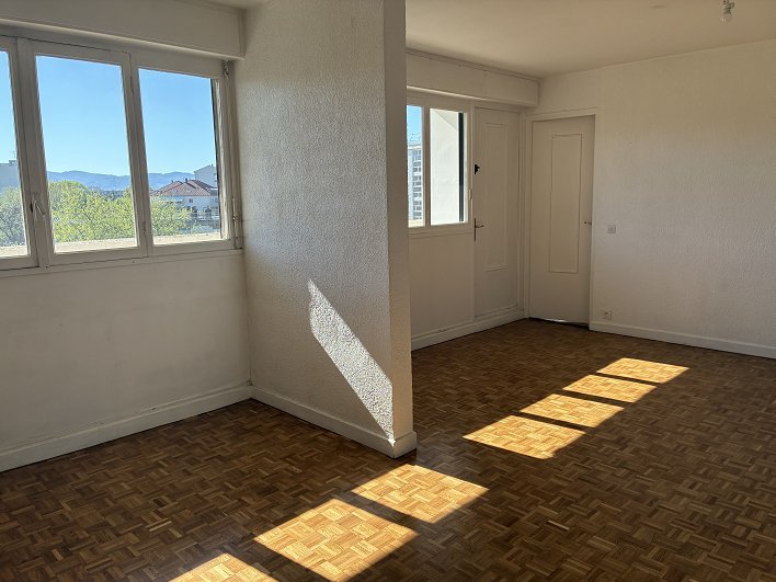 T5 RUE COMMANDANT CHARCOT LYON 5E - Photo 2