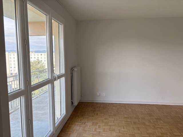 APPARTEMENT T4  //  STE FOY LES LYON - Photo 2