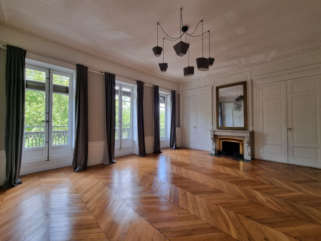 Appartement à louer, 5 pièces, 146 m², Lyon 2eme Arrondissement