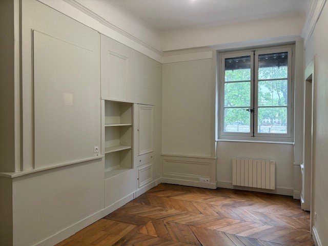 APPARTEMENT 4 PIECES // LYON 5EME - Photo 4