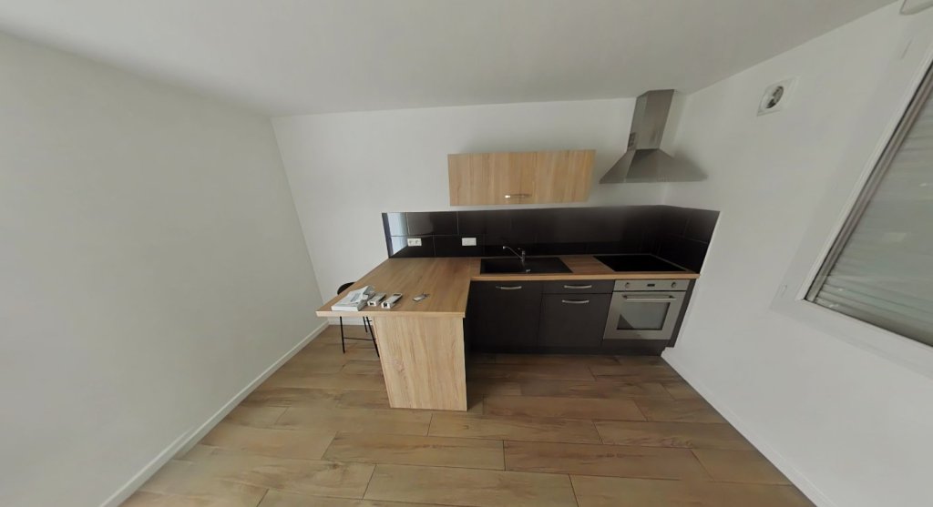 T2 - Photo 2