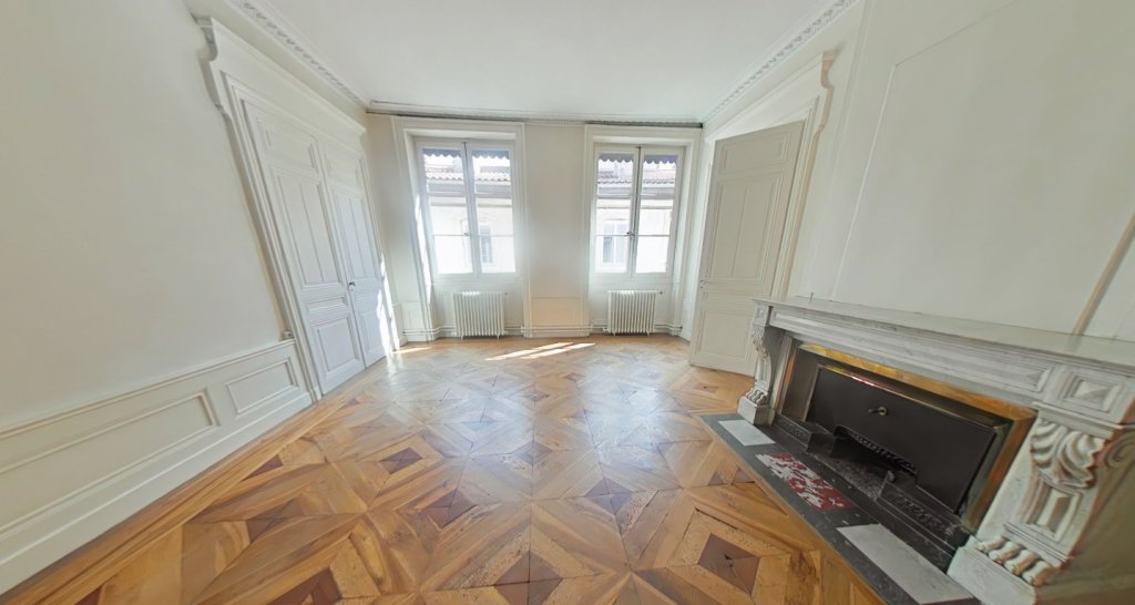 Appartement à louer, 7 pièces, 279 m², Lyon 2eme Arrondissement