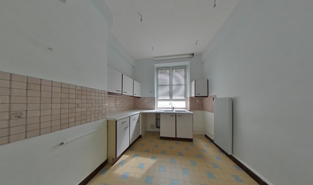 APPARTEMENT 3 PIECES // RUE VAUBECOUR - Photo 2