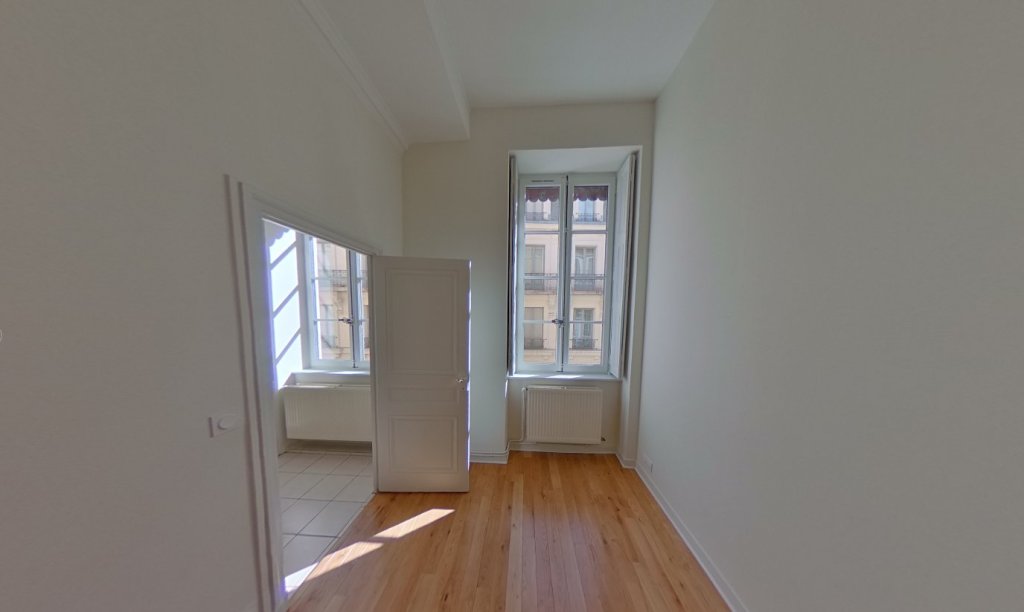 APPARTEMENT T2 // RUE JUSSIEU - Photo 2
