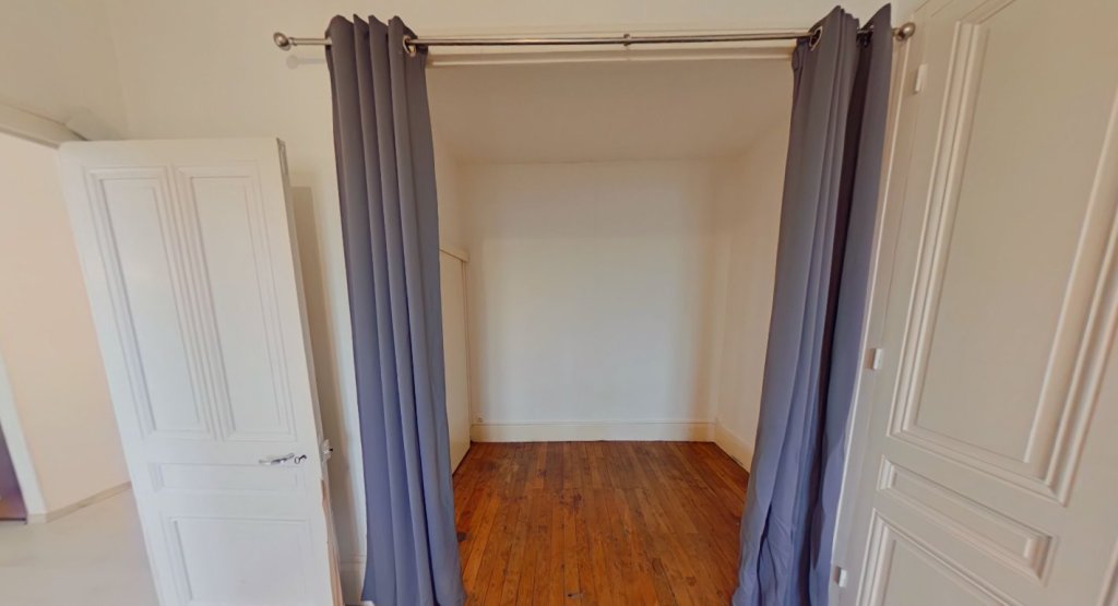 T1 RUE DES ANTONINS 69100 VILLEURBANNE - Photo 2