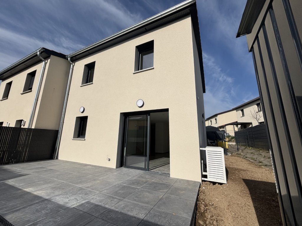 Maison individuelle T5 // Citoyenne Benoite 69490 VINDRY SUR TURDINE - Photo 3