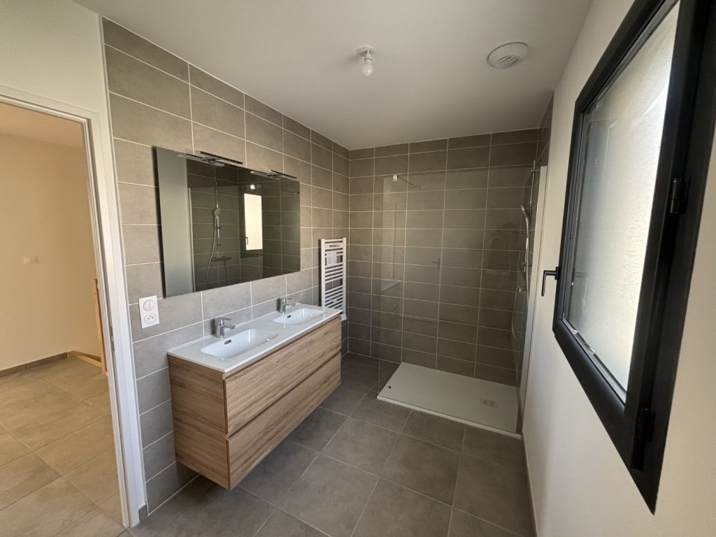 Maison individuelle T5 // Citoyenne Benoite 69490 VINDRY SUR TURDINE - Photo 5