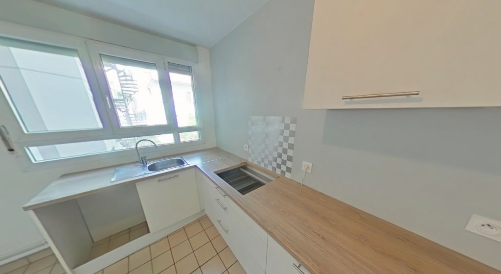 T4 avec balcon // RUE TETE D'OR 69006 LYON - Photo 3