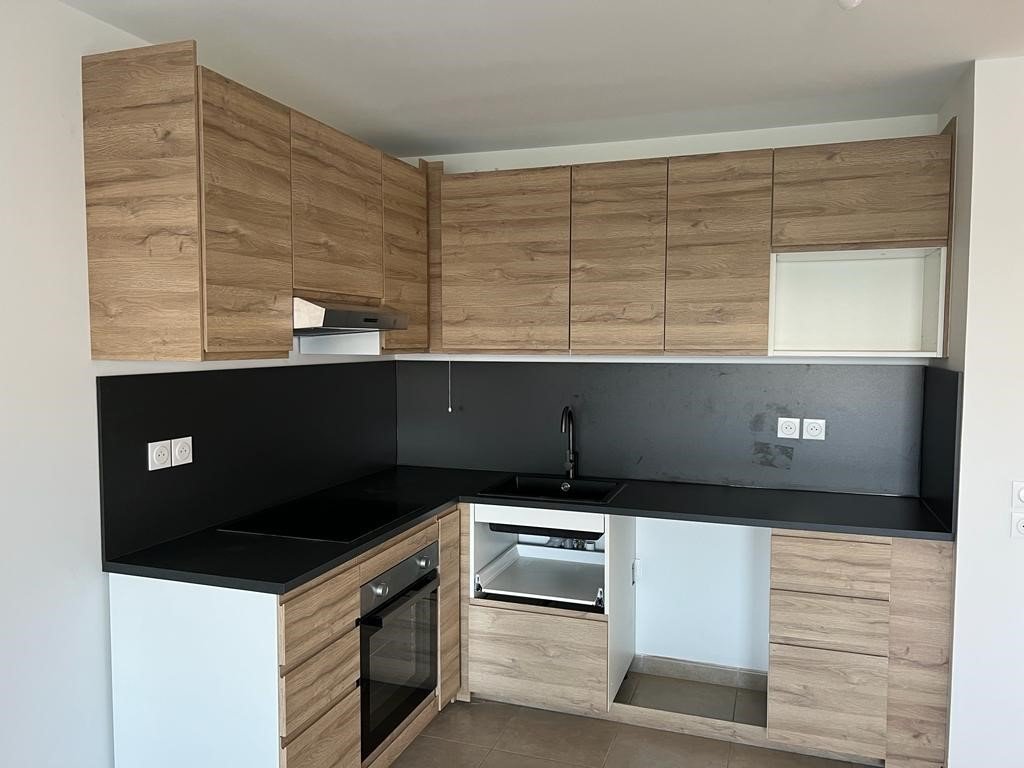 T4 AVEC TERRASSE // AVENUE JULES GUESDE 69100 VENISSIEUX - Photo 3