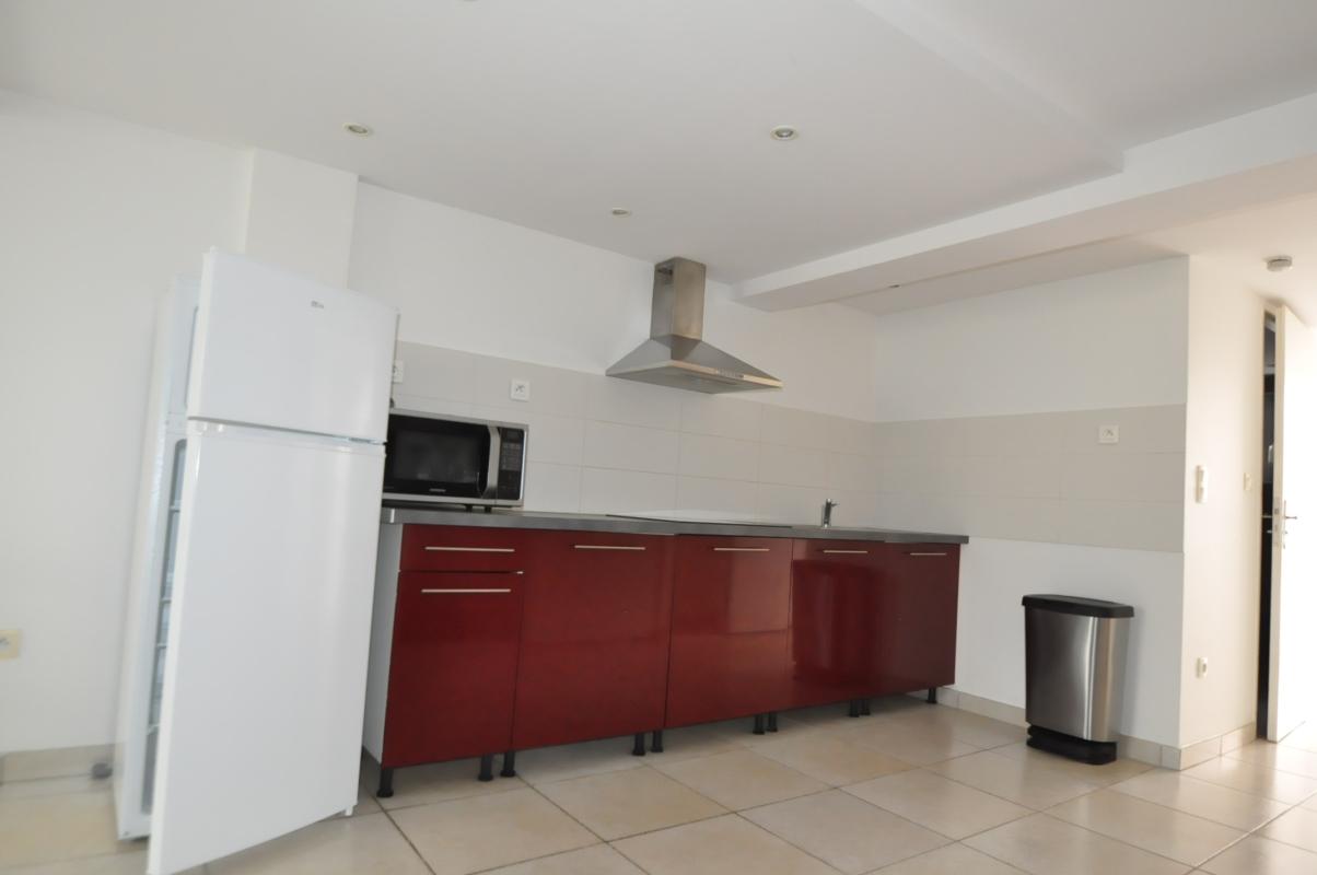 VILLEURBANNE / GRATTE CIEL T1 MEUBLE de 31m² AVEC TERRASSE - Photo 5