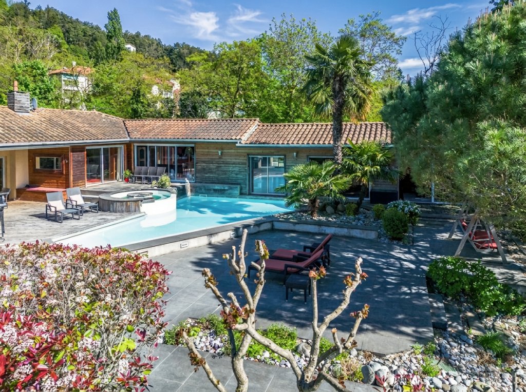 Villa 6 chambres dans le centre de Limonest - Photo 2