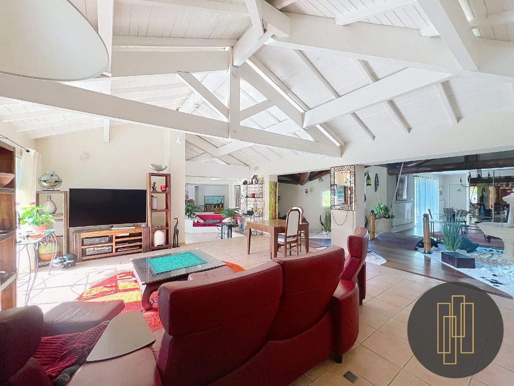 Villa 6 chambres dans le centre de Limonest - Photo 5