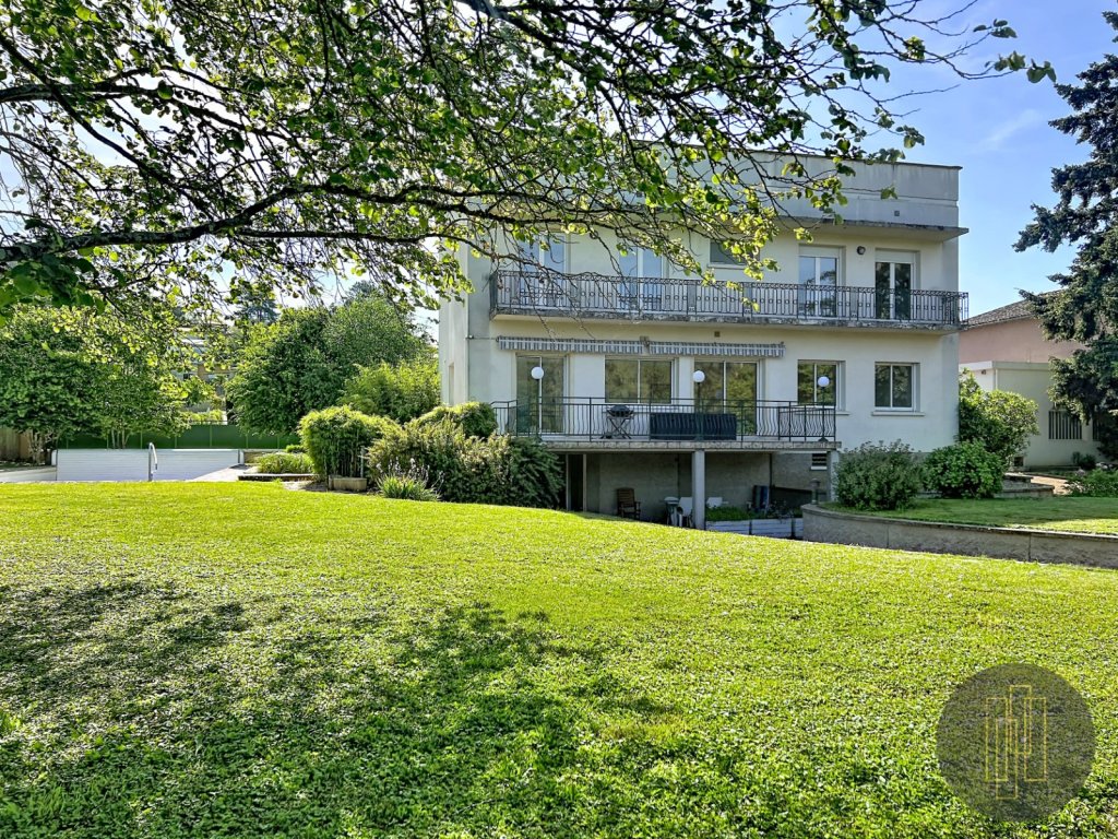 Maison à vendre, 8 pièces, 251 m², Montmerle Sur Saone