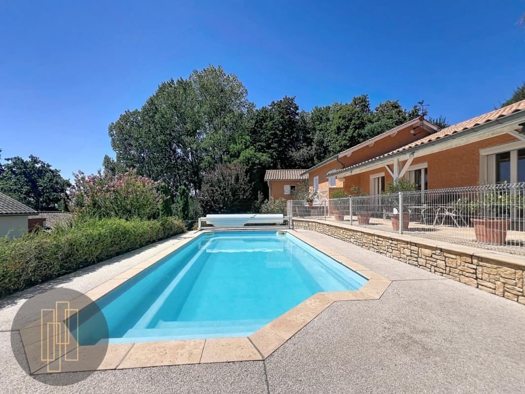 REYRIEUX - Maison 217 M²- 4 chambres et studio indépendant