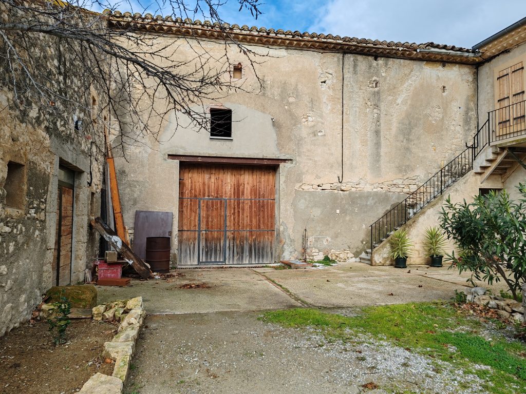 A VENDRE MAISON / HANGARD A RENOVER DE 170M2 + GARAGE DE 150M2 11440 PEYRIAC DE MER - Photo 5