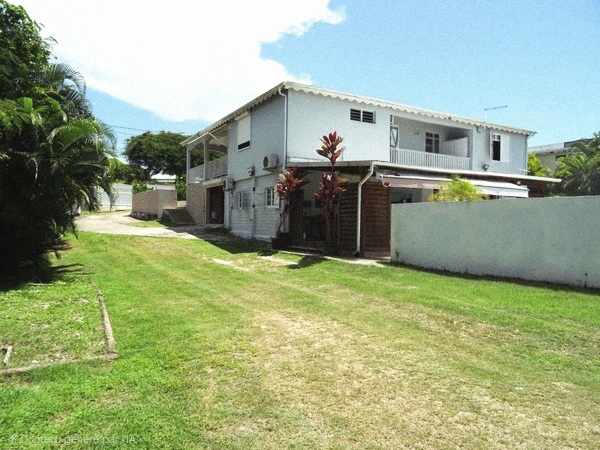 Maison quasi autonome ideale famille + appartement sur St François 779000 euros - Photo 4