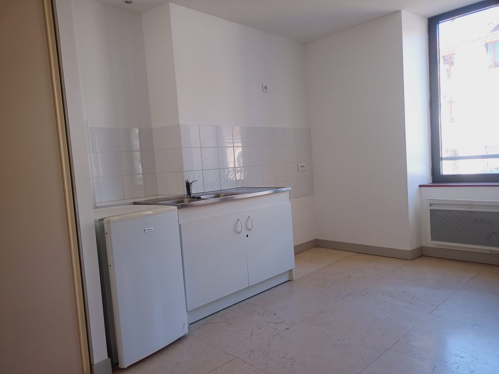 A LOUER STUDIO - ST PONS DE THOMIERES 34220 - Photo 4