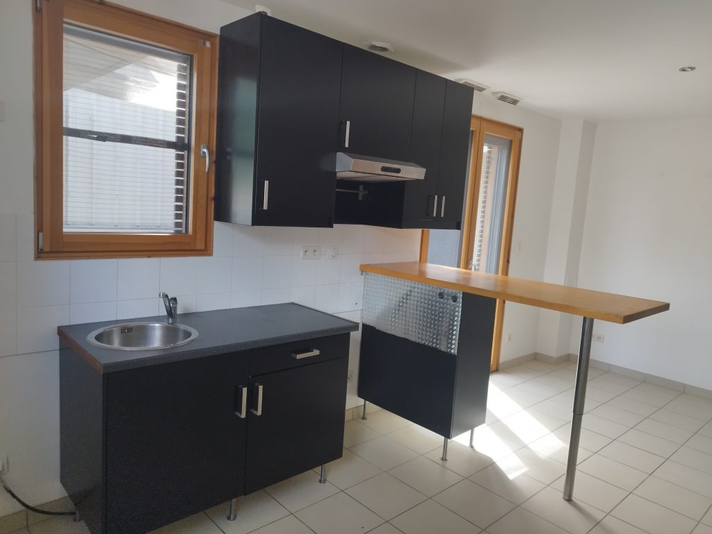 A VENDRE MAISON ST PRIEST 69800 - Photo 4